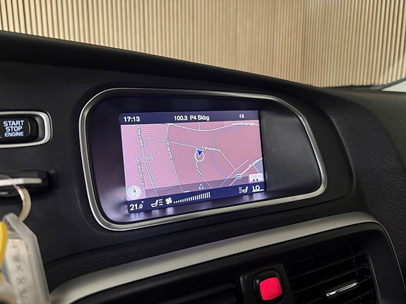 Volvo V40 Cross Country 22 of 25