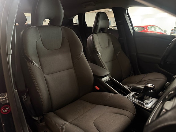 Volvo V40 Cross Country 21 of 25