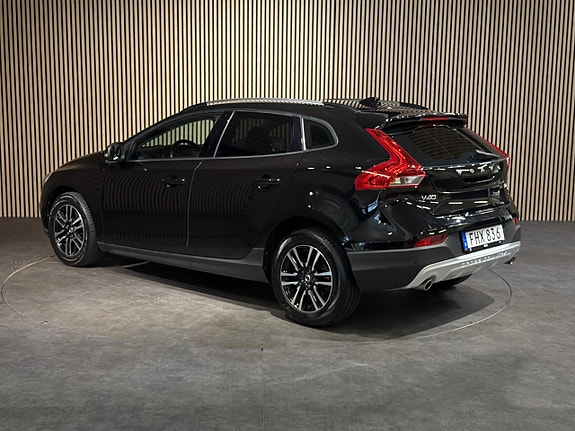Volvo V40 Cross Country 6 of 25