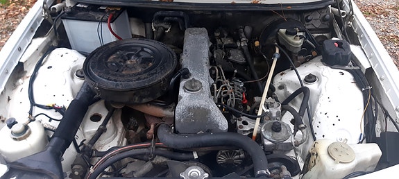 Mercedes-Benz 240 TD 5 of 6
