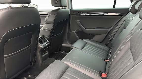 Skoda Superb 11 of 21