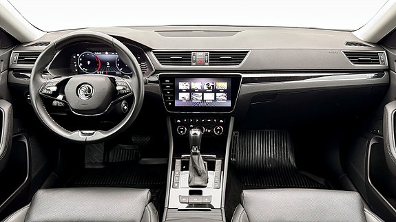 Skoda Superb 10 of 21