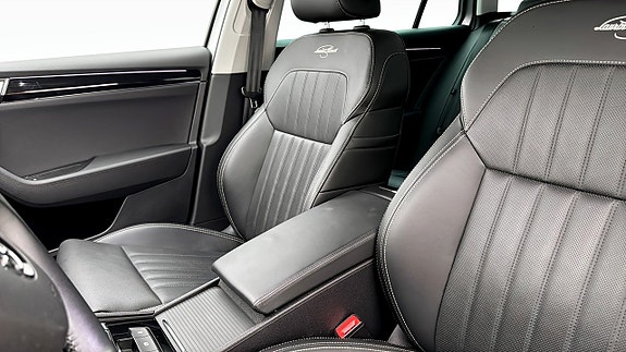 Skoda Superb 8 of 21