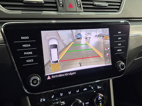 Skoda Superb 18 of 25