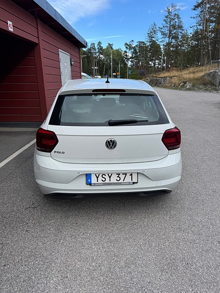 Volkswagen Polo 3 of 5