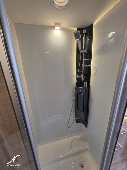 KABE Imperial Travel Master I 860 LGB 16 of 21
