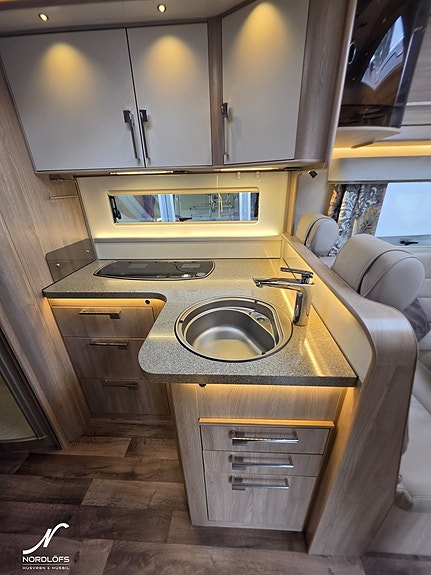 KABE Imperial Travel Master I 860 LGB 11 of 21