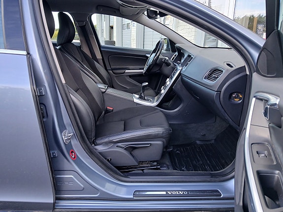 Volvo V60 13 of 21
