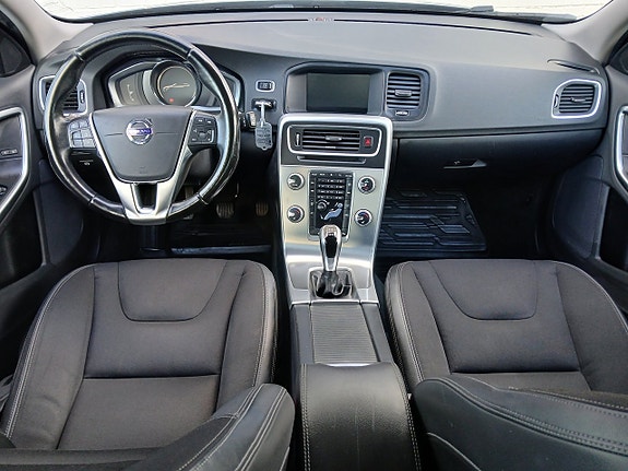 Volvo V60 17 of 21