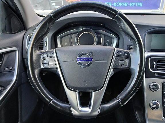 Volvo V60 16 of 21