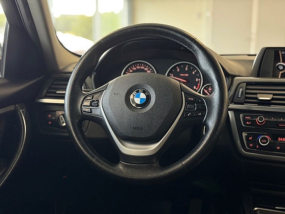 BMW 318d 11 of 23