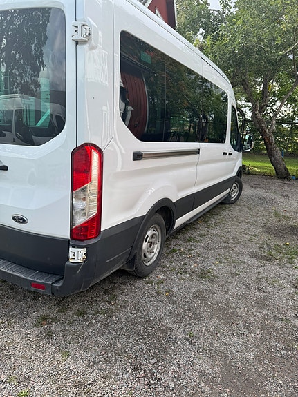 Ford Transit 3 of 5