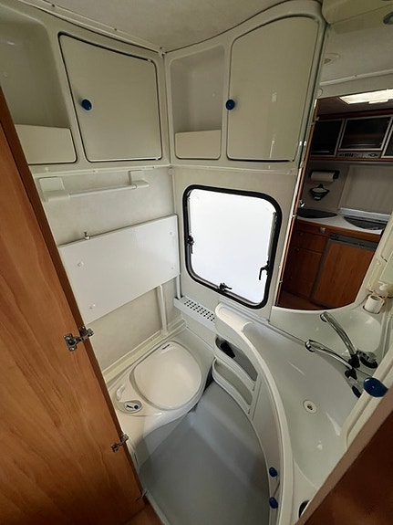 Adria Adora 512UL 10 of 14
