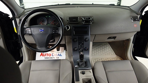 Volvo S40 10 of 13