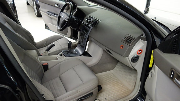 Volvo S40 11 of 13
