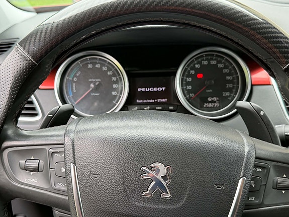 Peugeot 508 RXH 11 of 15