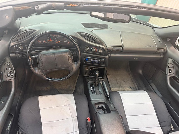 Chevrolet Camaro 11 of 12