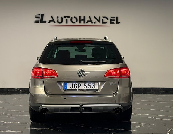 Volkswagen Passat Alltrack 5 of 23