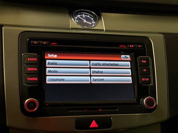 Volkswagen Passat Alltrack 13 of 23