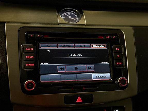 Volkswagen Passat Alltrack 11 of 23