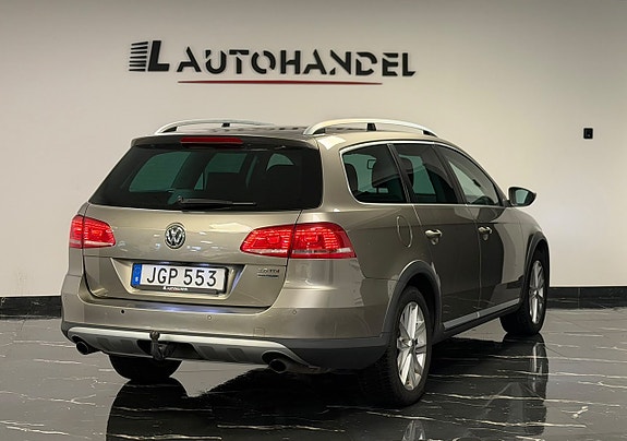 Volkswagen Passat Alltrack 6 of 23