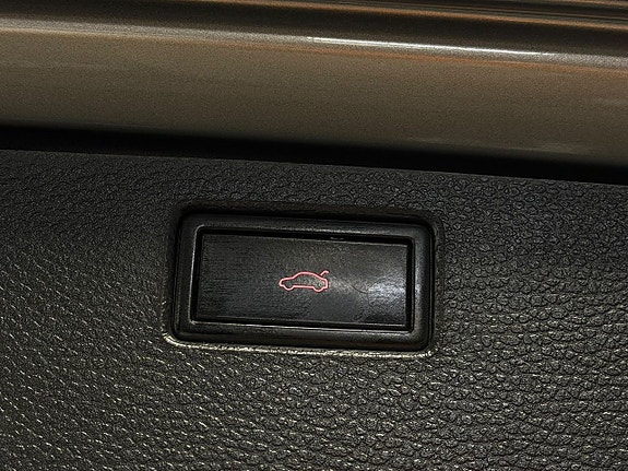 Volkswagen Passat Alltrack 22 of 23