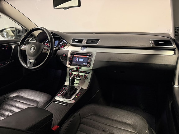 Volkswagen Passat Alltrack 10 of 23