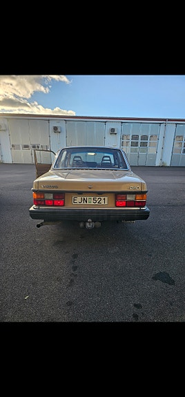 Volvo 240 5 of 5