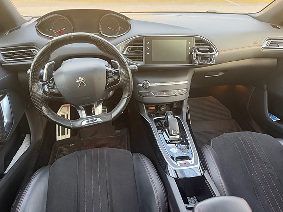 Peugeot 308 SW 5 of 7