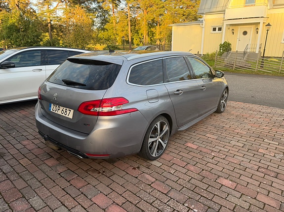 Peugeot 308 SW 4 of 7