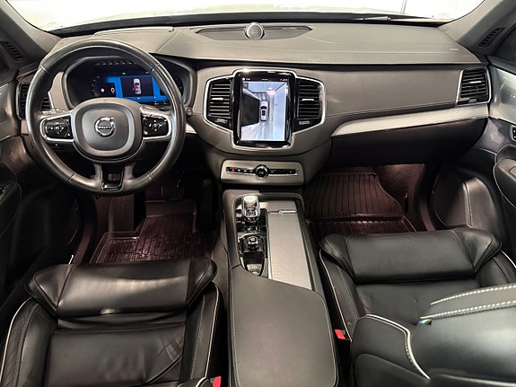 Volvo XC90 12 of 24
