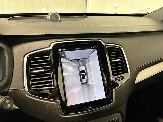 Volvo XC90 15 of 24