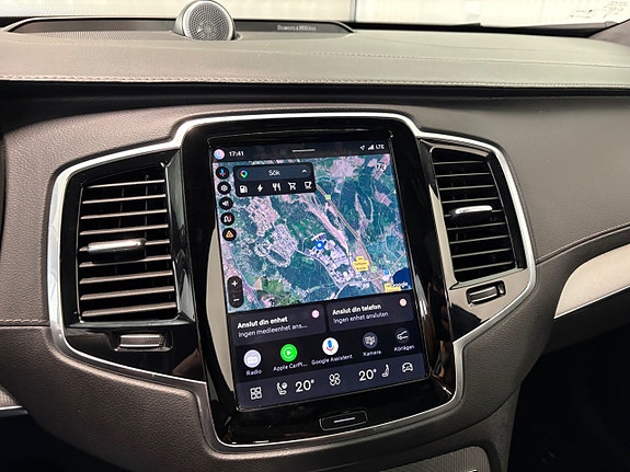 Volvo XC90 16 of 24