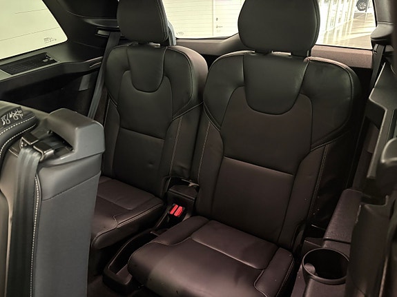 Volvo XC90 24 of 24