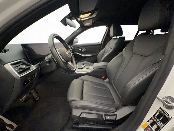 BMW 330e 11 of 30