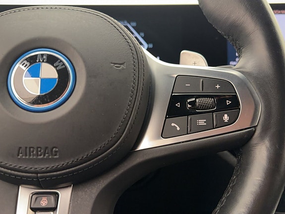 BMW 330e 20 of 30