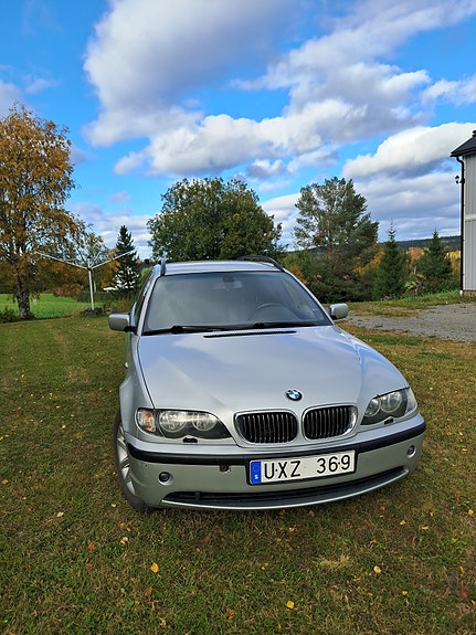 BMW 318i 2 of 6