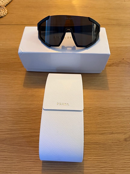 Product image 1 of 8