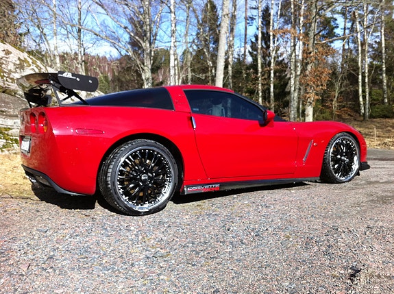 Chevrolet Corvette 2 of 7