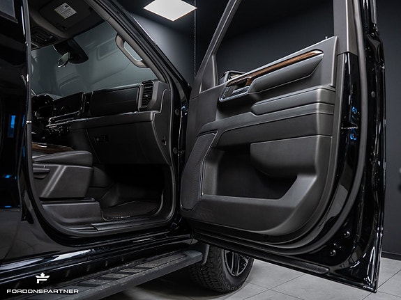 Chevrolet Silverado 1500 30 of 30