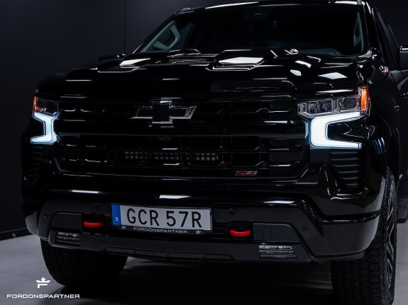 Chevrolet Silverado 1500 2 of 30