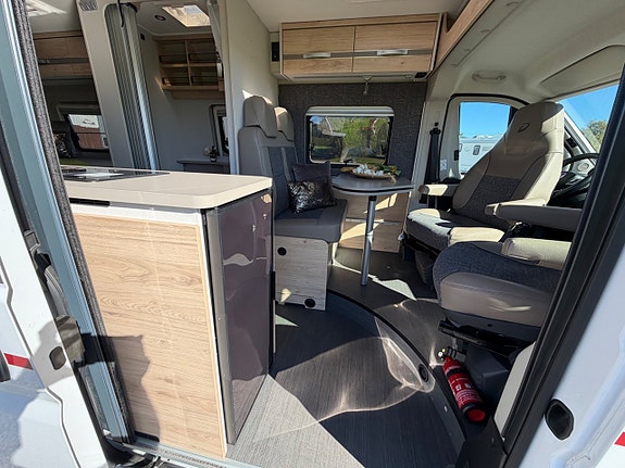 Dethleffs *Långbäddar*4-bäddar*Solceller*Nya 140hk Euro6*Busbiker* 5 of 30