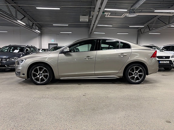 Volvo S60 2 of 9