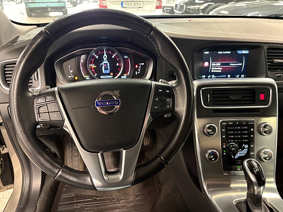 Volvo S60 7 of 9