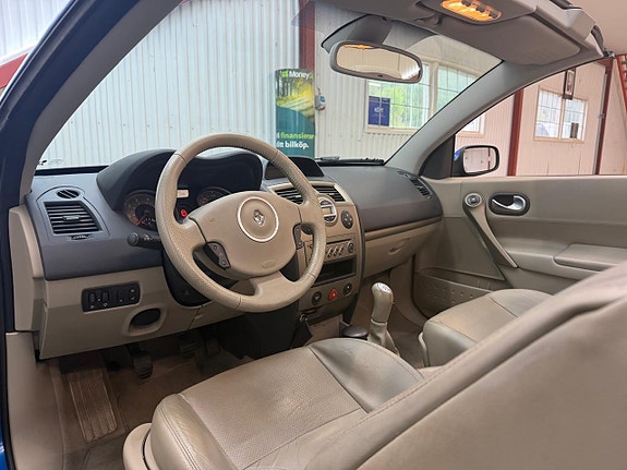 Renault Megane 10 of 14