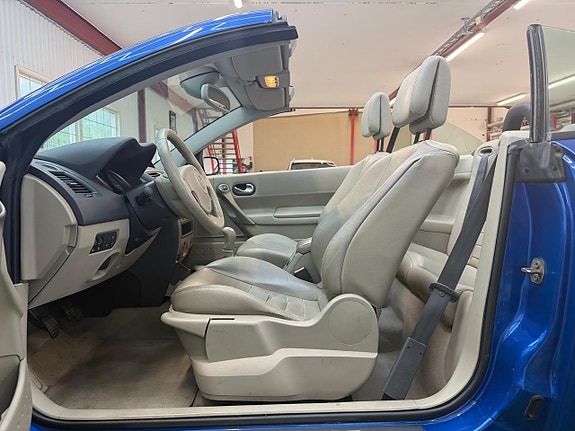 Renault Megane 14 of 14
