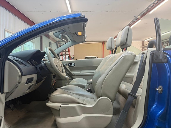 Renault Megane 9 of 14