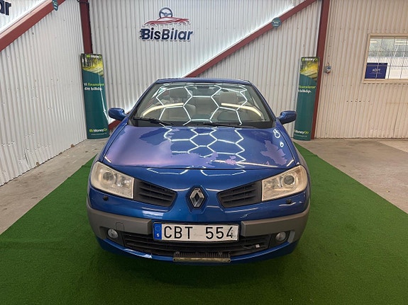 Renault Megane 2 of 14