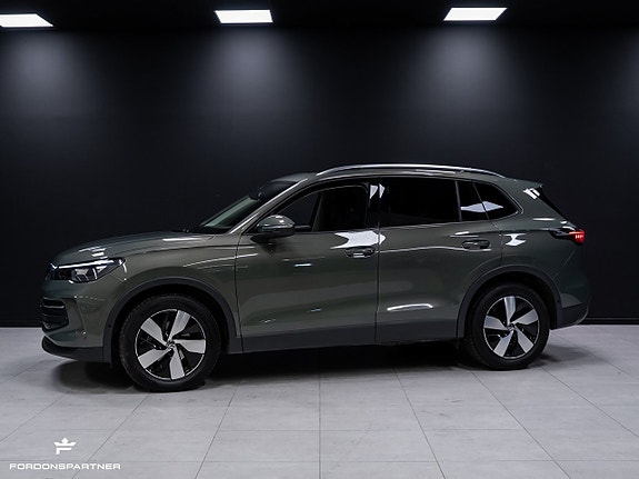 Volkswagen Tiguan 3 of 30