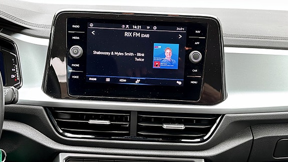 Volkswagen T-Roc 9 of 12